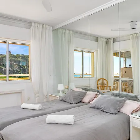 Edificio El Rey-1 By Interhome * פואנגירולה